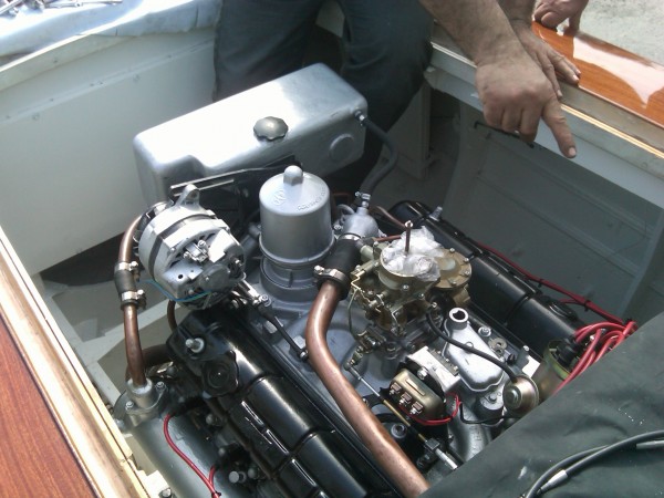 GAZ53L, V8 4,3 litre Gasoline engine