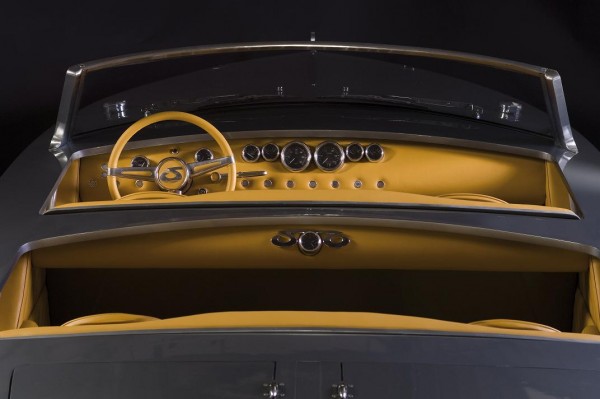 gallery_high_resolution_Boot1_interieur2a.JPG (77.98 KiB) Viewed 535238 times Also here you can see them fighting with the symetry of the dashboard gauges.