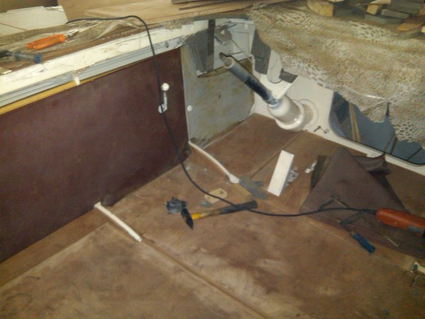 IMG00146-20100901-0431.jpg (671.87 KiB) Viewed 286949 times The original aluminium side plates will be used again with their fixing bolts. The covers here are still the old ones for trying and fitting.