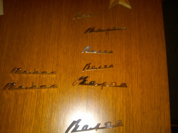 IMG00360-20101210-2237.jpg (504.97 KiB) Viewed 201131 times Small badges for interior