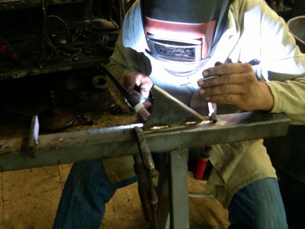 IMG00209-20110713-2133.jpg (584.93 KiB) Viewed 339180 times This welder was perfect!
